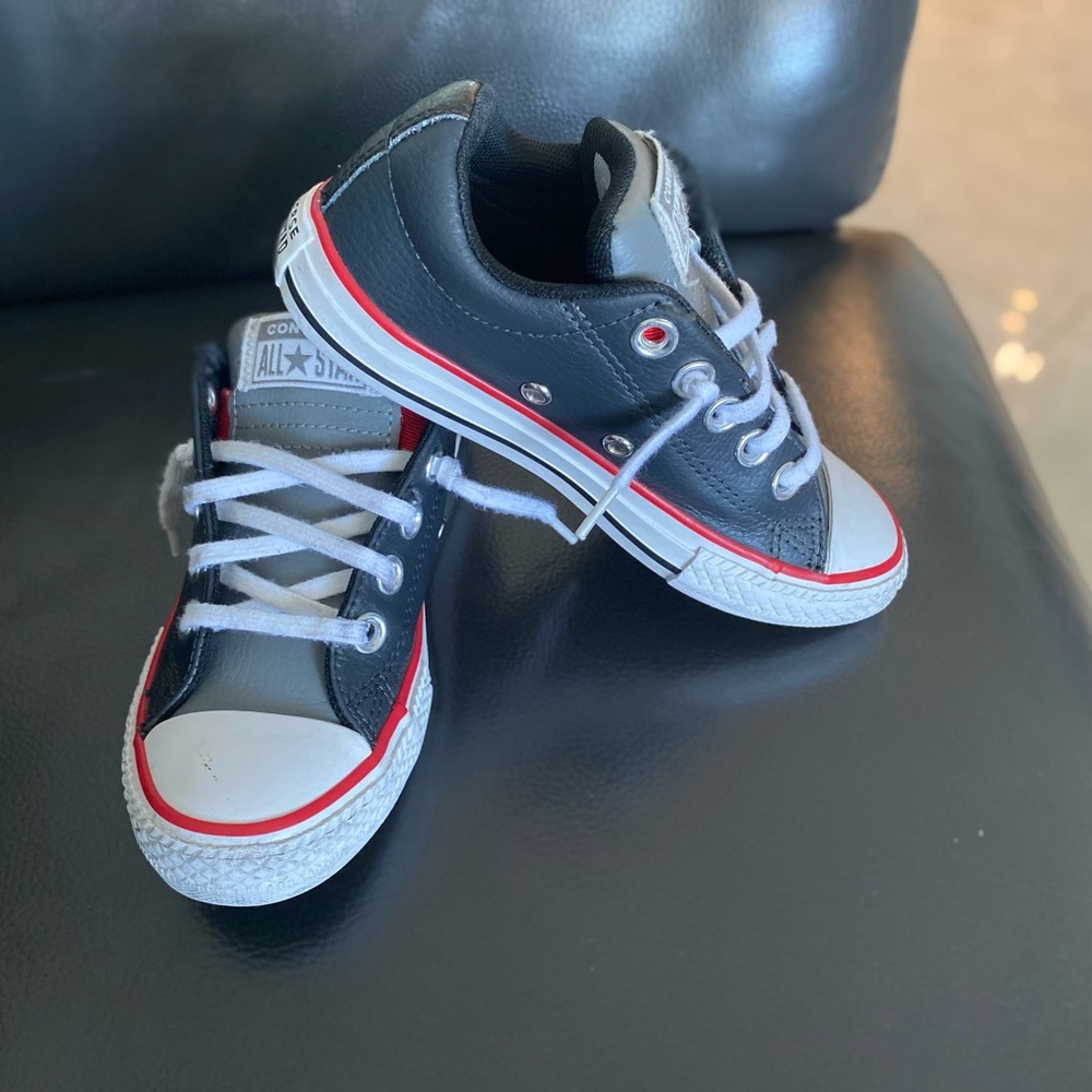 Kids Converse size 12